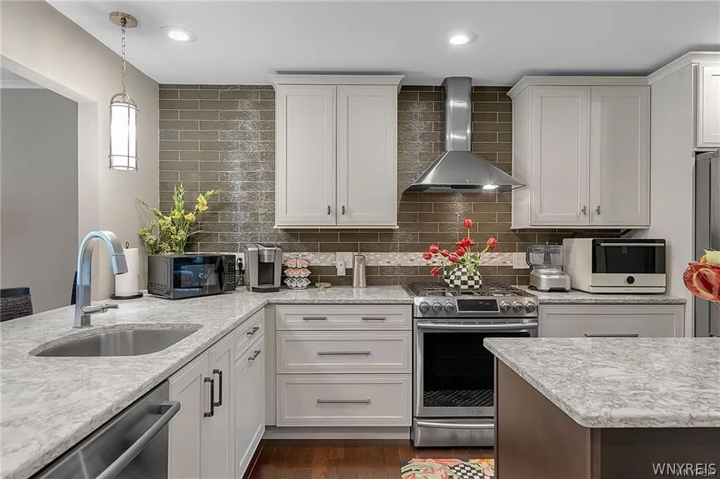 61 Hidden Ridge, Amherst, New York 14221, Amherst, New York 14221, 3 Bedrooms Bedrooms, 6 Rooms Rooms,2 BathroomsBathrooms,Residential,For Sale,61 Hidden Ridge, Amherst, New York 14221,0,B1666766