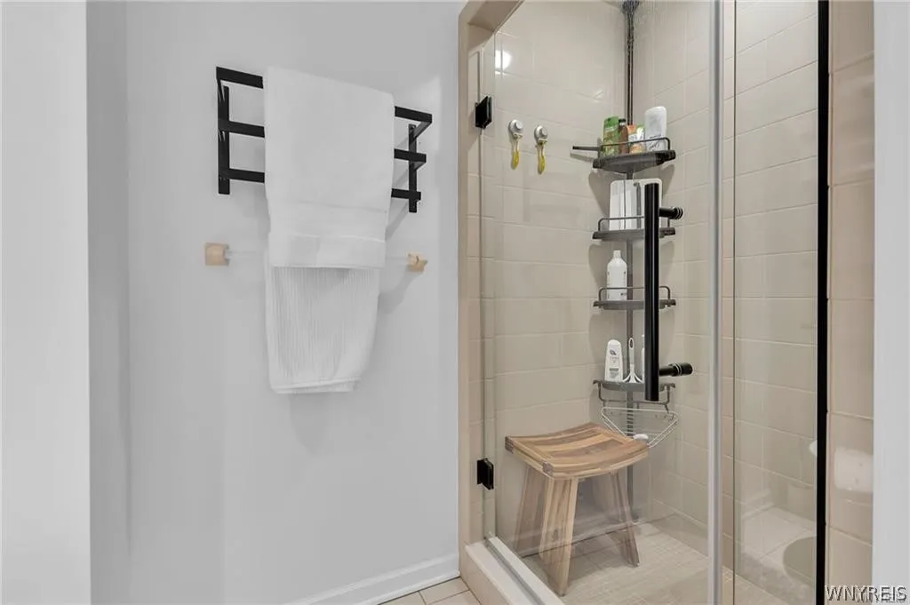 61 Hidden Ridge, Amherst, New York 14221, Amherst, New York 14221, 3 Bedrooms Bedrooms, 6 Rooms Rooms,2 BathroomsBathrooms,Residential,For Sale,61 Hidden Ridge, Amherst, New York 14221,0,B1666766