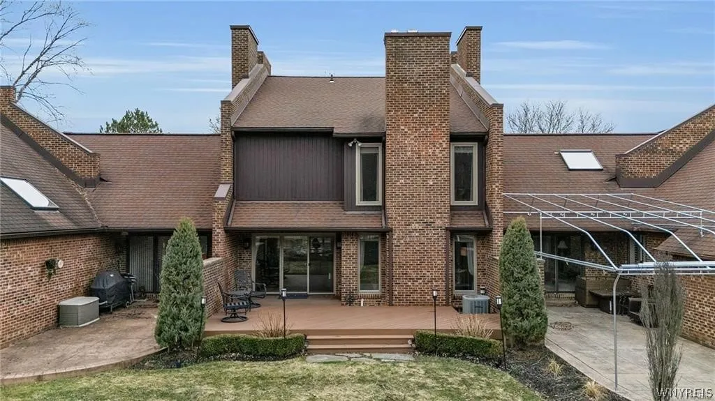 61 Hidden Ridge, Amherst, New York 14221, Amherst, New York 14221, 3 Bedrooms Bedrooms, 6 Rooms Rooms,2 BathroomsBathrooms,Residential,For Sale,61 Hidden Ridge, Amherst, New York 14221,0,B1666766