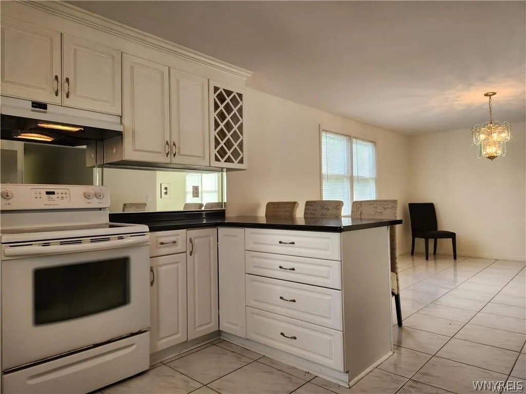 8845 County, Amherst, New York 14051, Amherst, New York 14051, 3 Bedrooms Bedrooms, 6 Rooms Rooms,2 BathroomsBathrooms,Residential Lease,For Rent,8845 County, Amherst, New York 14051,0,B1667058