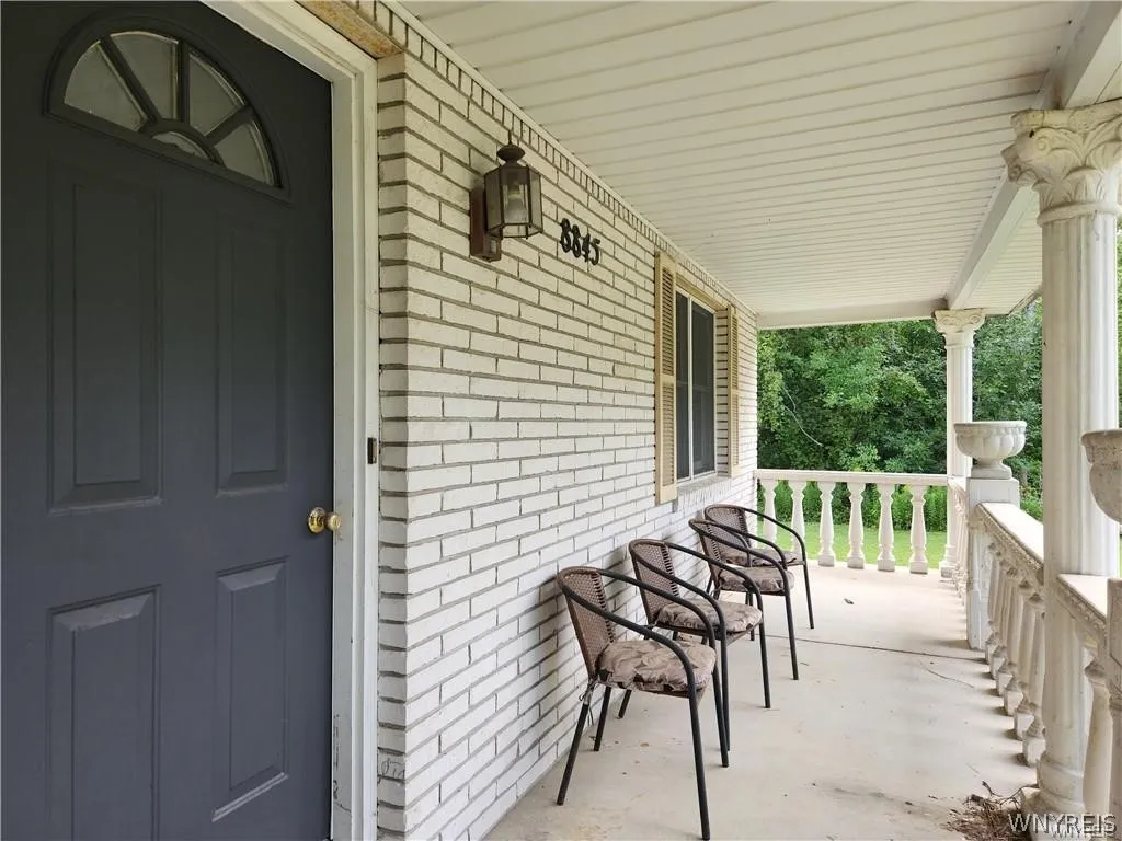 8845 County, Amherst, New York 14051, Amherst, New York 14051, 3 Bedrooms Bedrooms, 6 Rooms Rooms,2 BathroomsBathrooms,Residential Lease,For Rent,8845 County, Amherst, New York 14051,0,B1667058