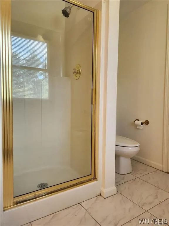 8845 County, Amherst, New York 14051, Amherst, New York 14051, 3 Bedrooms Bedrooms, 6 Rooms Rooms,2 BathroomsBathrooms,Residential Lease,For Rent,8845 County, Amherst, New York 14051,0,B1667058