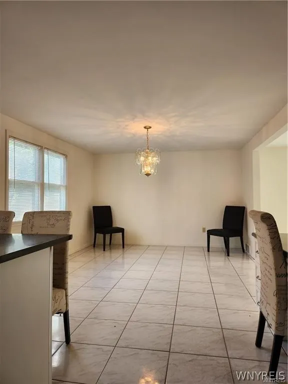 8845 County, Amherst, New York 14051, Amherst, New York 14051, 3 Bedrooms Bedrooms, 6 Rooms Rooms,2 BathroomsBathrooms,Residential Lease,For Rent,8845 County, Amherst, New York 14051,0,B1667058