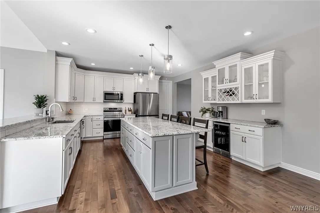 8961 Willyoungs Overlook, Clarence, New York 14031, Clarence, New York 14031, 4 Bedrooms Bedrooms, 8 Rooms Rooms,2 BathroomsBathrooms,Residential,For Sale,8961 Willyoungs Overlook, Clarence, New York 14031,0,B1666938
