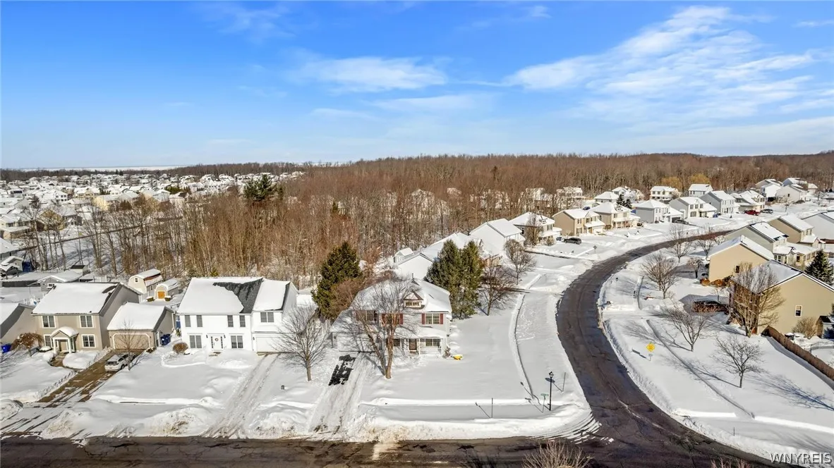 6521 White Oak, Hamburg, New York 14085, Hamburg, New York 14085, 4 Bedrooms Bedrooms, 7 Rooms Rooms,2 BathroomsBathrooms,Residential,For Sale,6521 White Oak, Hamburg, New York 14085,0,B1666257