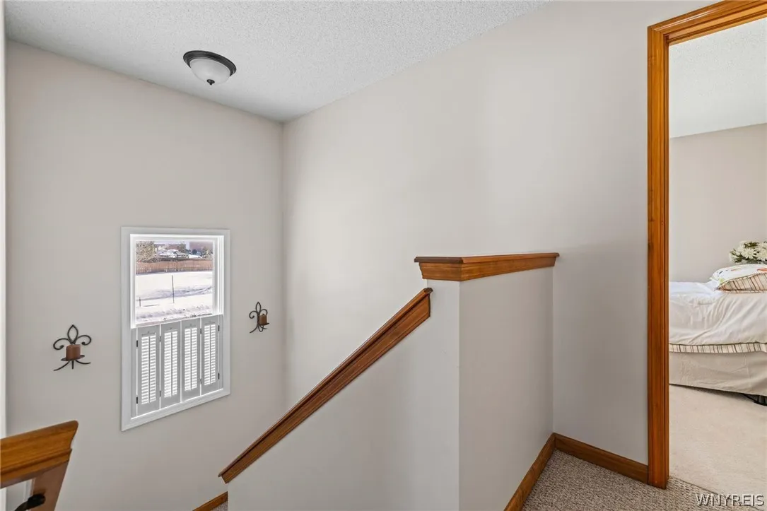 6521 White Oak, Hamburg, New York 14085, Hamburg, New York 14085, 4 Bedrooms Bedrooms, 7 Rooms Rooms,2 BathroomsBathrooms,Residential,For Sale,6521 White Oak, Hamburg, New York 14085,0,B1666257