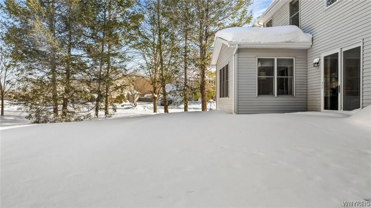 6521 White Oak, Hamburg, New York 14085, Hamburg, New York 14085, 4 Bedrooms Bedrooms, 7 Rooms Rooms,2 BathroomsBathrooms,Residential,For Sale,6521 White Oak, Hamburg, New York 14085,0,B1666257