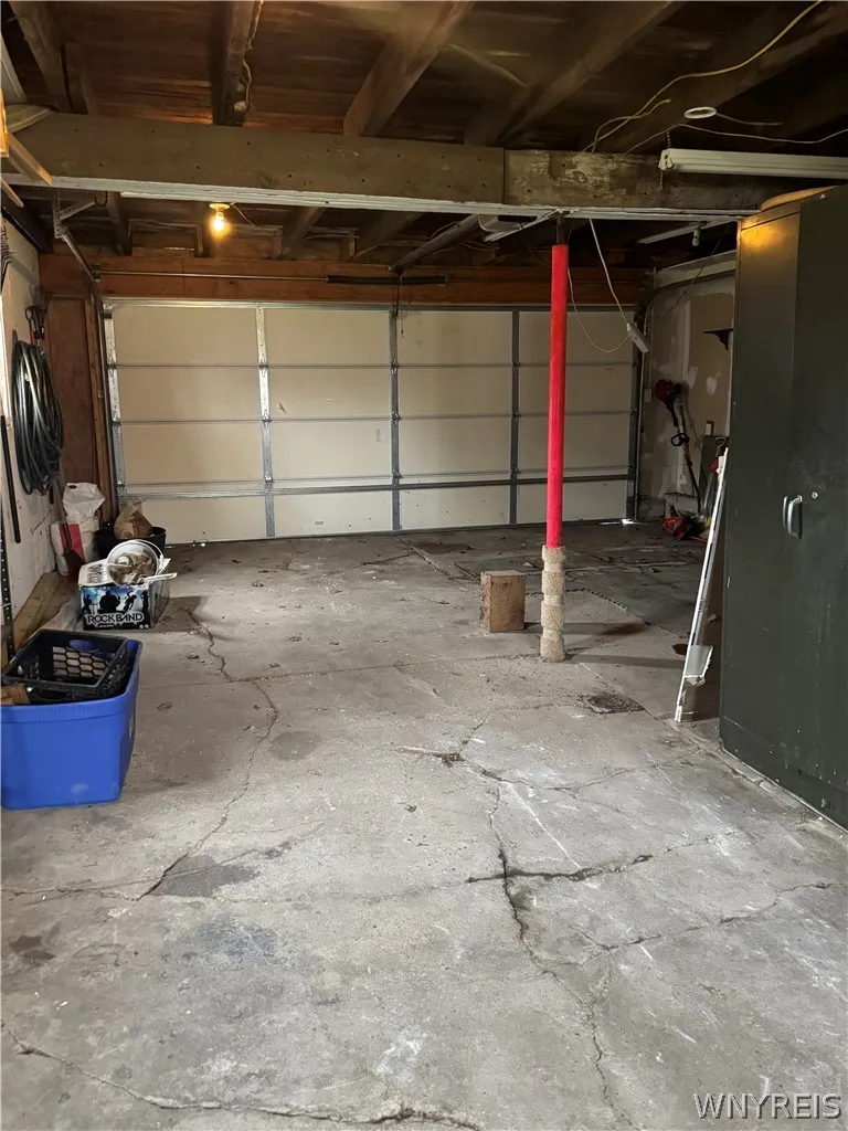 7330 Salt Road, Clarence, New York 14032, Clarence, New York 14032, 3 Bedrooms Bedrooms, 7 Rooms Rooms,1 BathroomBathrooms,Residential,For Sale,7330 Salt Road, Clarence, New York 14032,0,B1667371
