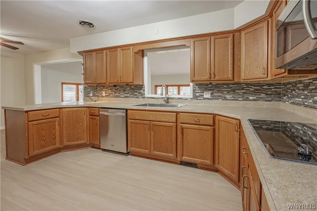 7330 Salt Road, Clarence, New York 14032, Clarence, New York 14032, 3 Bedrooms Bedrooms, 7 Rooms Rooms,1 BathroomBathrooms,Residential,For Sale,7330 Salt Road, Clarence, New York 14032,0,B1667371