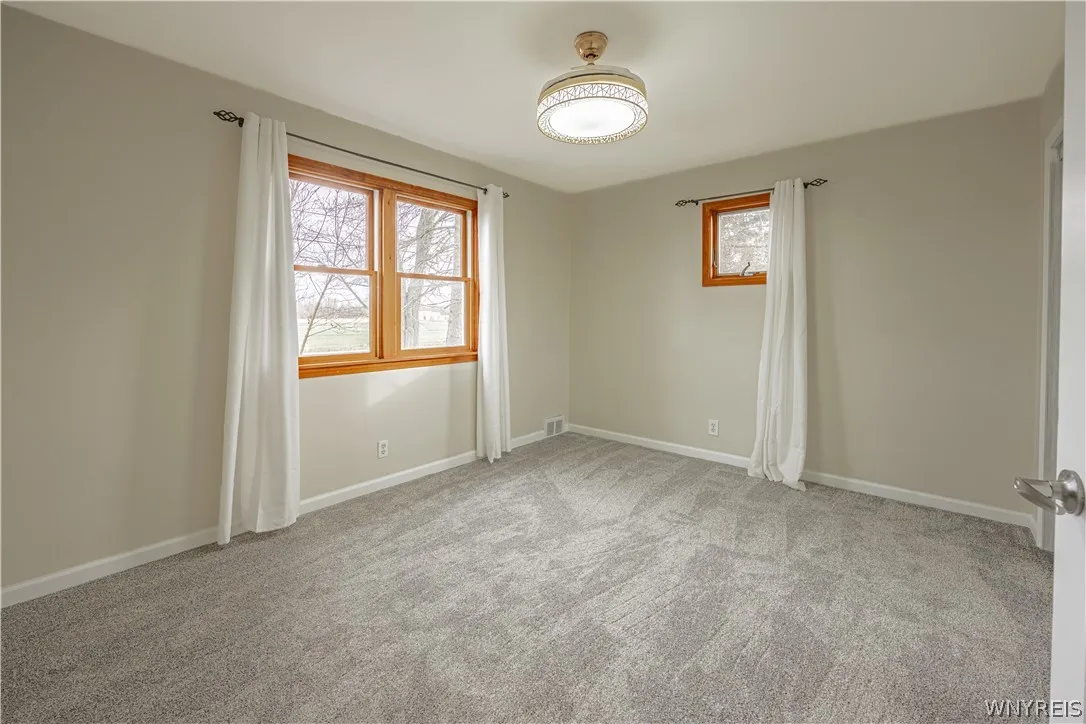 7330 Salt Road, Clarence, New York 14032, Clarence, New York 14032, 3 Bedrooms Bedrooms, 7 Rooms Rooms,1 BathroomBathrooms,Residential,For Sale,7330 Salt Road, Clarence, New York 14032,0,B1667371