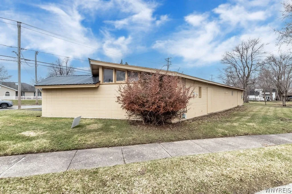 1717 Eggert Road, Amherst, None 14226, Amherst, 14226, ,Commercial Sale,For Sale,1717 Eggert Road, Amherst, None 14226,0,B1667124