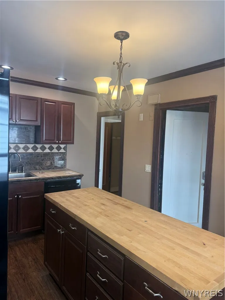 80 Delaware Road, Tonawanda, New York 14217, Tonawanda, New York 14217, 3 Bedrooms Bedrooms, 8 Rooms Rooms,1 BathroomBathrooms,Residential Lease,For Rent,80 Delaware Road, Tonawanda, New York 14217,0,B1667723