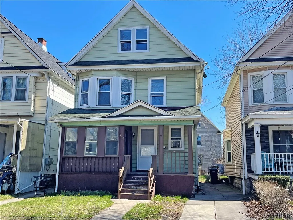 463 East Street, Buffalo, New York 14207, Buffalo, New York 14207, 4 Bedrooms Bedrooms, 9 Rooms Rooms,1 BathroomBathrooms,Residential,For Sale,463 East Street, Buffalo, New York 14207,0,B1667755