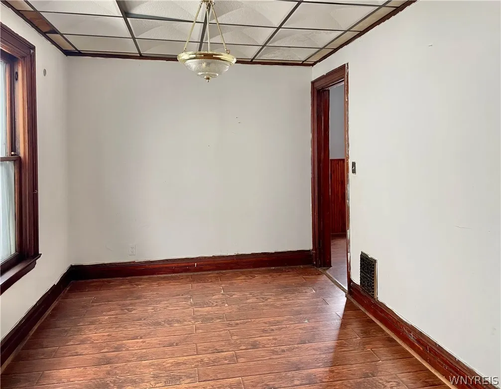463 East Street, Buffalo, New York 14207, Buffalo, New York 14207, 4 Bedrooms Bedrooms, 9 Rooms Rooms,1 BathroomBathrooms,Residential,For Sale,463 East Street, Buffalo, New York 14207,0,B1667755