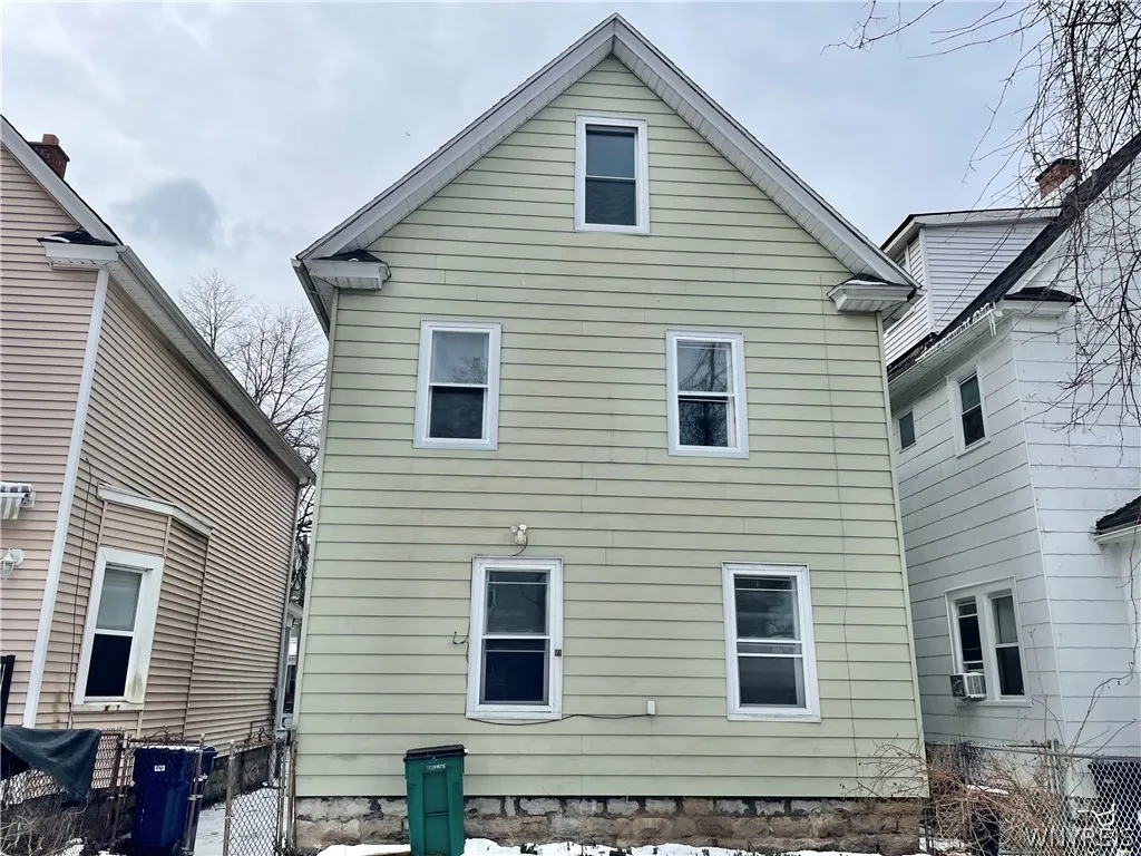 463 East Street, Buffalo, New York 14207, Buffalo, New York 14207, 4 Bedrooms Bedrooms, 9 Rooms Rooms,1 BathroomBathrooms,Residential,For Sale,463 East Street, Buffalo, New York 14207,0,B1667755