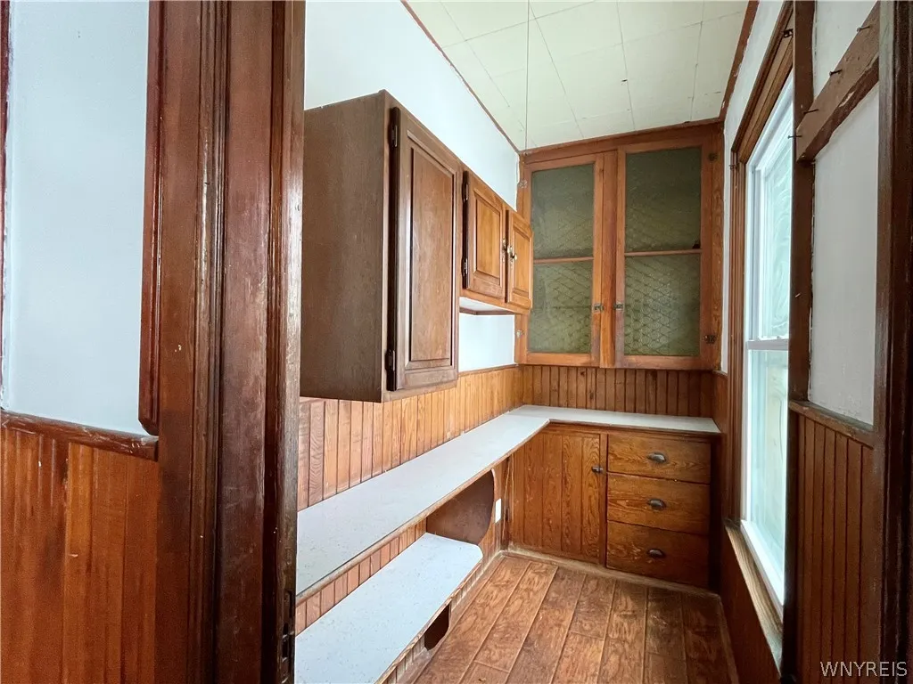 463 East Street, Buffalo, New York 14207, Buffalo, New York 14207, 4 Bedrooms Bedrooms, 9 Rooms Rooms,1 BathroomBathrooms,Residential,For Sale,463 East Street, Buffalo, New York 14207,0,B1667755