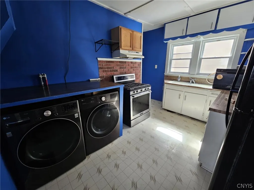Kitchen with front facing view.