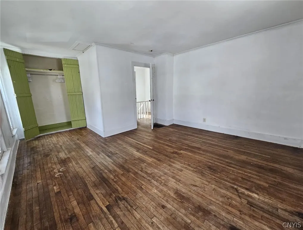 3rd bedroom corner view.