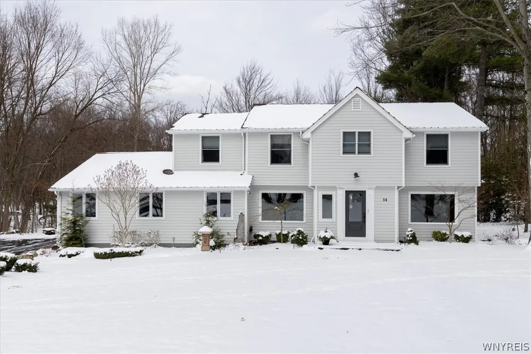 14 Tanglewood Drive East, Orchard Park, New York 1, Orchard Park, New York 14127, 4 Bedrooms Bedrooms, 11 Rooms Rooms,2 BathroomsBathrooms,Residential,Closed,14 Tanglewood Drive East, Orchard Park, New York 1,0,B1667101