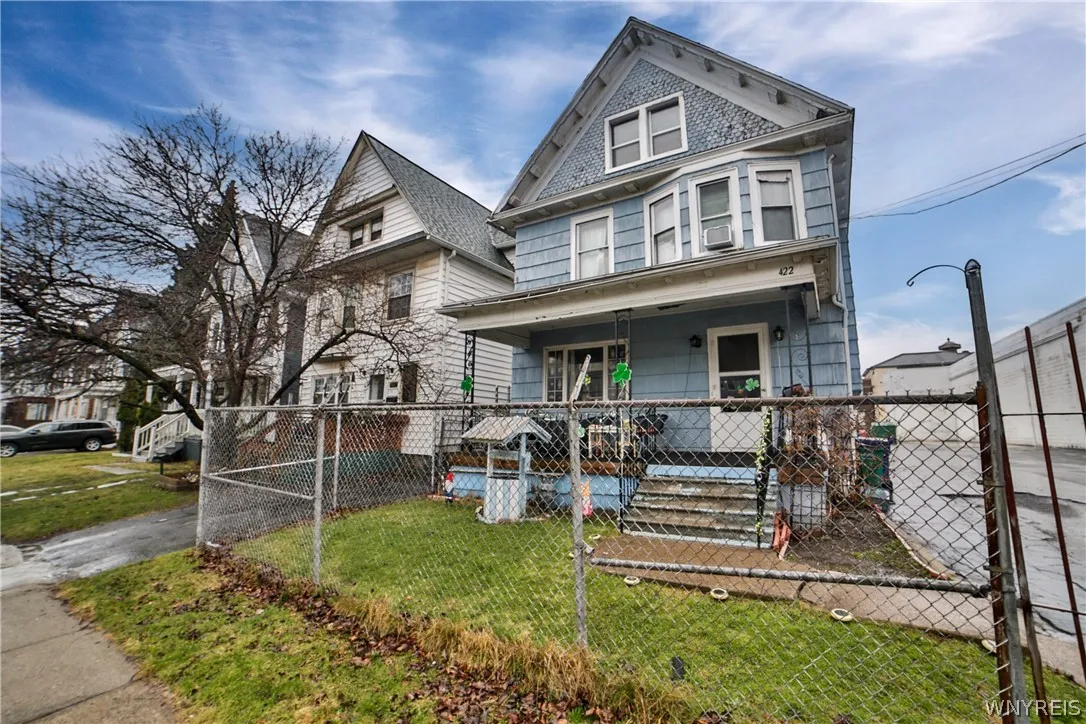 422 Marilla Street, Buffalo, New York 14220, Buffalo, New York 14220, 4 Bedrooms Bedrooms, 6 Rooms Rooms,1 BathroomBathrooms,Residential,For Sale,422 Marilla Street, Buffalo, New York 14220,0,B1666435