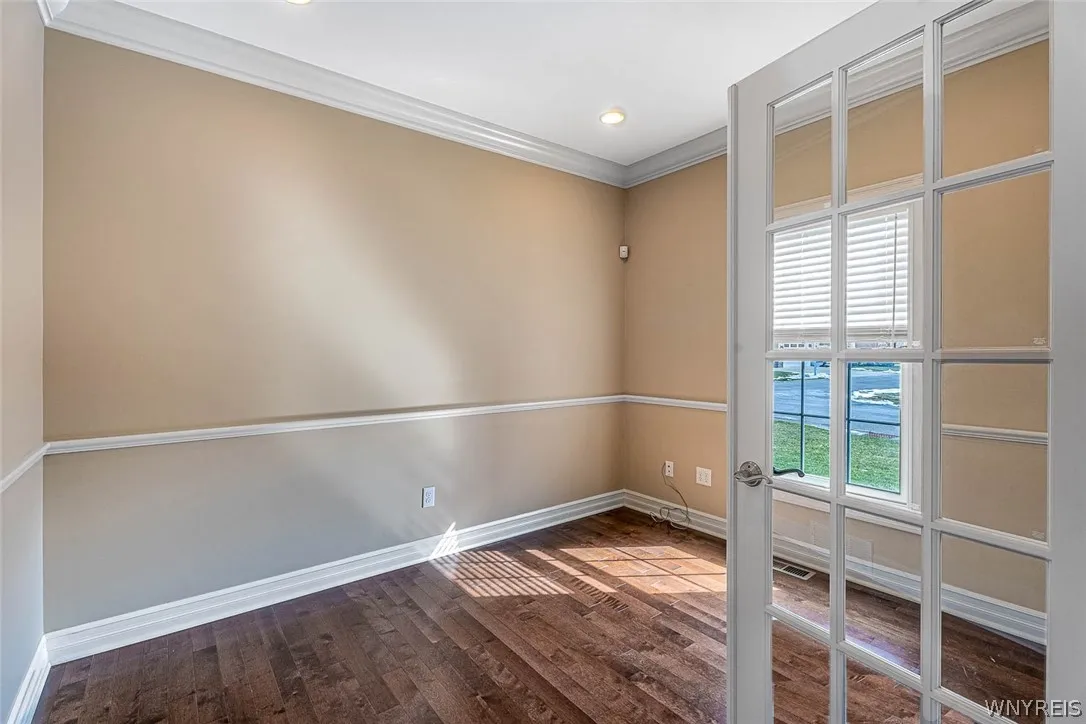5690 Waterford Ln, Clarence, New York 14032, Clarence, New York 14032, 2 Bedrooms Bedrooms, 6 Rooms Rooms,2 BathroomsBathrooms,Residential,For Sale,5690 Waterford Ln, Clarence, New York 14032,0,B1668097