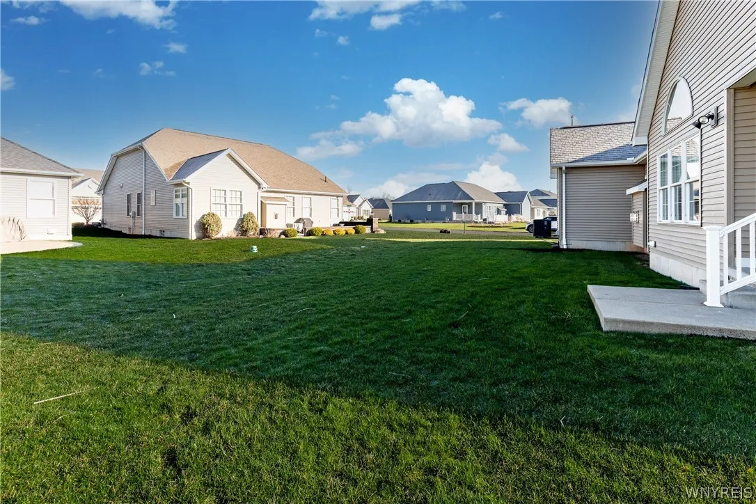 5690 Waterford Ln, Clarence, New York 14032, Clarence, New York 14032, 2 Bedrooms Bedrooms, 6 Rooms Rooms,2 BathroomsBathrooms,Residential,For Sale,5690 Waterford Ln, Clarence, New York 14032,0,B1668097