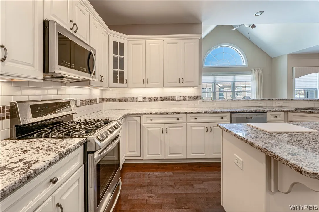 5690 Waterford Ln, Clarence, New York 14032, Clarence, New York 14032, 2 Bedrooms Bedrooms, 6 Rooms Rooms,2 BathroomsBathrooms,Residential,For Sale,5690 Waterford Ln, Clarence, New York 14032,0,B1668097