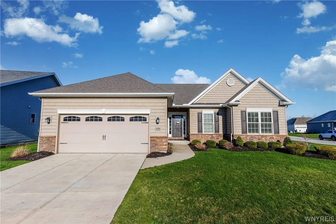 5690 Waterford Ln, Clarence, New York 14032, Clarence, New York 14032, 2 Bedrooms Bedrooms, 6 Rooms Rooms,2 BathroomsBathrooms,Residential,For Sale,5690 Waterford Ln, Clarence, New York 14032,0,B1668097
