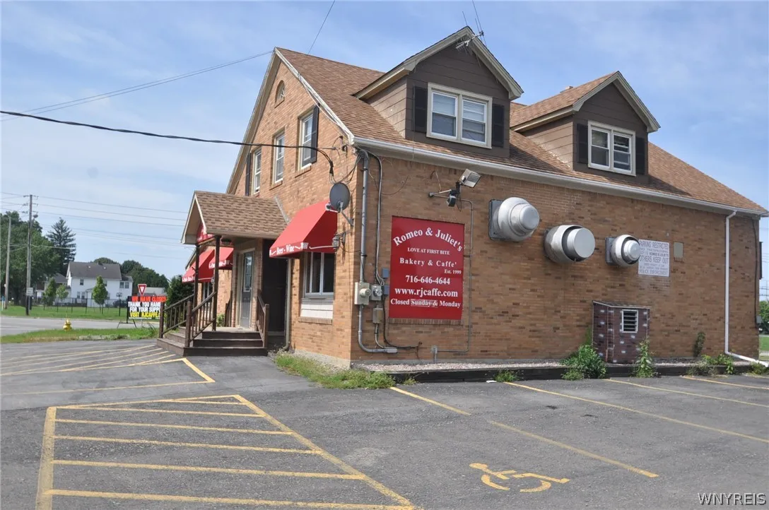 4572 Clark Street, Hamburg, New York 14075, Hamburg, New York 14075, 5 Rooms Rooms,Commercial Sale,For Sale,4572 Clark Street, Hamburg, New York 14075,0,B1668137