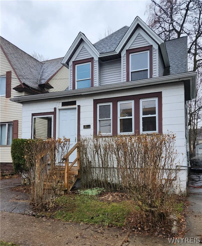 81 Mayer Avenue, Buffalo, New York 14207, Buffalo, New York 14207, 3 Bedrooms Bedrooms, 7 Rooms Rooms,1 BathroomBathrooms,Residential,For Sale,81 Mayer Avenue, Buffalo, New York 14207,0,B1668125