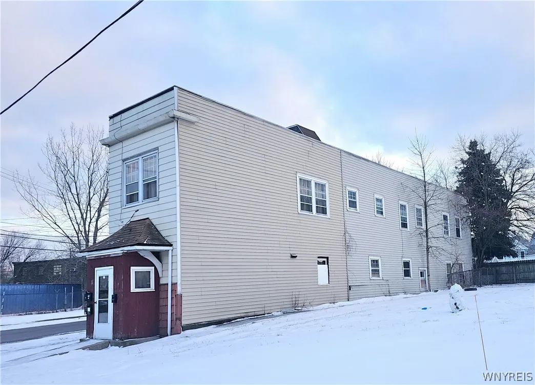 371 Riverside Avenue, Buffalo, New York 14207, Buffalo, New York 14207, 5 Bedrooms Bedrooms, ,Multi Family,For Sale,371 Riverside Avenue, Buffalo, New York 14207,0,B1667938