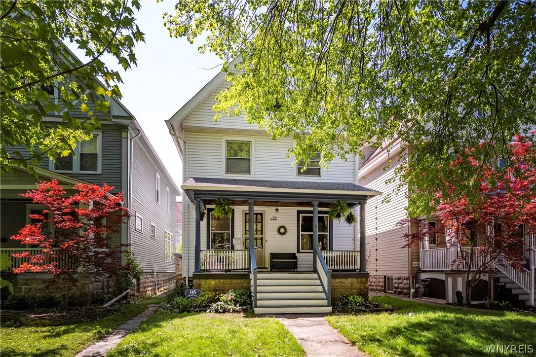95 Russell Street, Buffalo, New York 14214, Buffalo, New York 14214, 3 Bedrooms Bedrooms, 6 Rooms Rooms,1 BathroomBathrooms,Residential Lease,Closed,95 Russell Street, Buffalo, New York 14214,0,B1668284