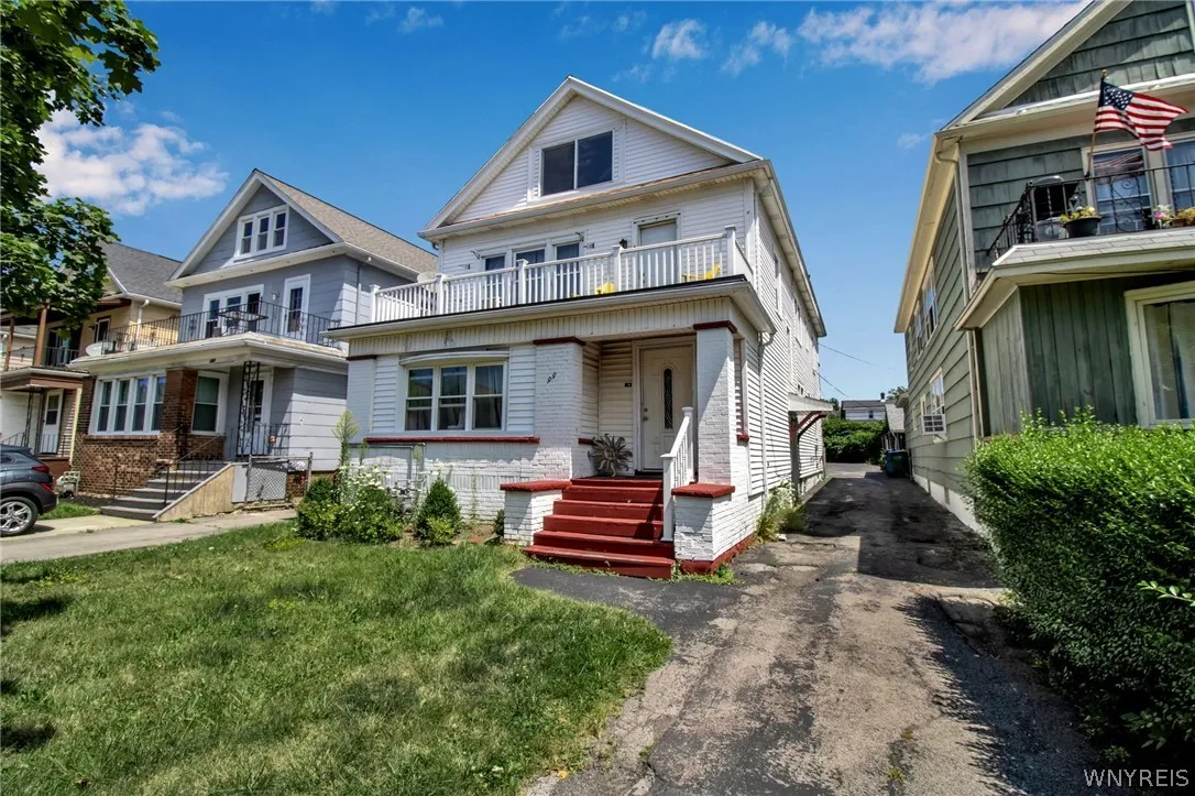 99 Virgil Avenue, Buffalo, New York 14216, Buffalo, New York 14216, 6 Bedrooms Bedrooms, ,2 BathroomsBathrooms,Residential,For Sale,99 Virgil Avenue, Buffalo, New York 14216,0,B1667300