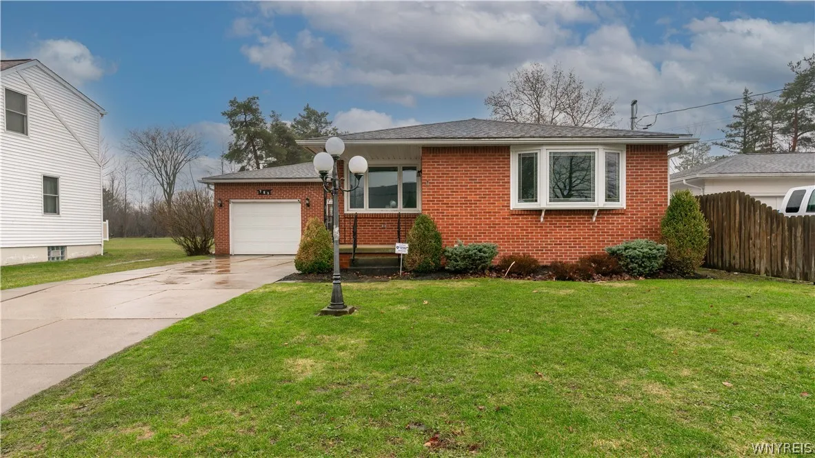 781 Willet Road, Hamburg, New York 14218, Hamburg, New York 14218, 3 Bedrooms Bedrooms, 6 Rooms Rooms,1 BathroomBathrooms,Residential,Closed,781 Willet Road, Hamburg, New York 14218,0,B1668394