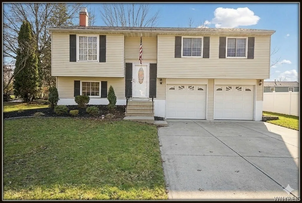 3576 Connie, Hamburg, New York 14219, Hamburg, New York 14219, 3 Bedrooms Bedrooms, 7 Rooms Rooms,1 BathroomBathrooms,Residential,Closed,3576 Connie, Hamburg, New York 14219,0,B1668366