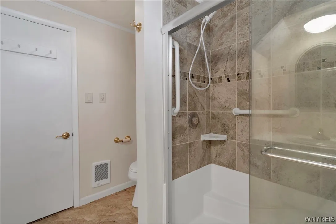 3021 Walbridge Drive, Hamburg, New York 14075, Hamburg, New York 14075, 4 Bedrooms Bedrooms, 10 Rooms Rooms,1 BathroomBathrooms,Residential,For Sale,3021 Walbridge Drive, Hamburg, New York 14075,0,B1667981