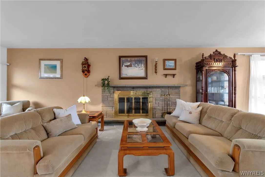 3021 Walbridge Drive, Hamburg, New York 14075, Hamburg, New York 14075, 4 Bedrooms Bedrooms, 10 Rooms Rooms,1 BathroomBathrooms,Residential,For Sale,3021 Walbridge Drive, Hamburg, New York 14075,0,B1667981