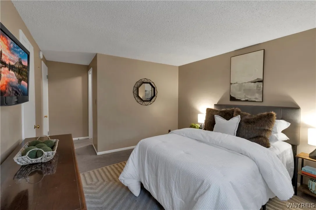 3021 Walbridge Drive, Hamburg, New York 14075, Hamburg, New York 14075, 4 Bedrooms Bedrooms, 10 Rooms Rooms,1 BathroomBathrooms,Residential,For Sale,3021 Walbridge Drive, Hamburg, New York 14075,0,B1667981