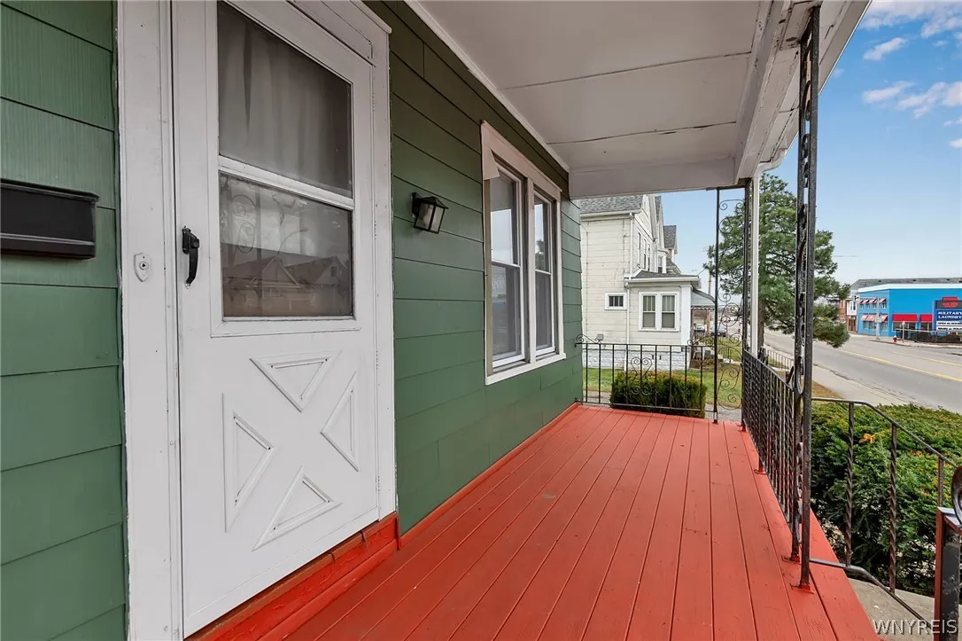 375 Military Road, Buffalo, New York 14207, Buffalo, New York 14207, 6 Bedrooms Bedrooms, ,2 BathroomsBathrooms,Residential,For Sale,375 Military Road, Buffalo, New York 14207,0,B1668371