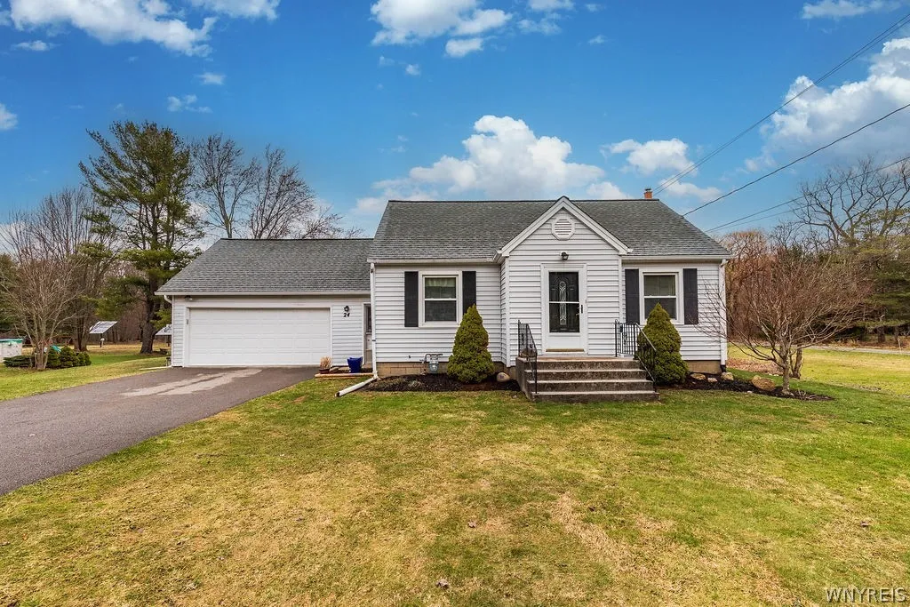 24 Greenmeadow Drive, Orchard Park, New York 14127, Orchard Park, New York 14127, 3 Bedrooms Bedrooms, 6 Rooms Rooms,1 BathroomBathrooms,Residential,Closed,24 Greenmeadow Drive, Orchard Park, New York 14127,0,B1668386
