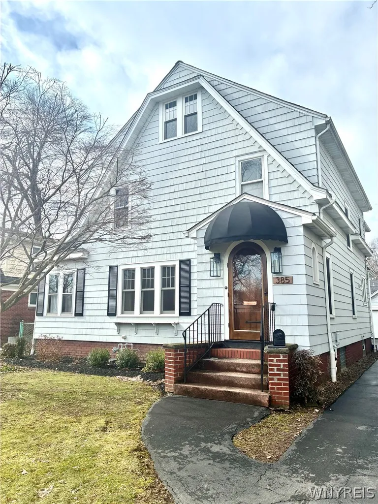 385 Berryman Drive, Amherst, New York 14226, Amherst, New York 14226, 3 Bedrooms Bedrooms, 8 Rooms Rooms,2 BathroomsBathrooms,Residential Lease,For Rent,385 Berryman Drive, Amherst, New York 14226,0,B1668530