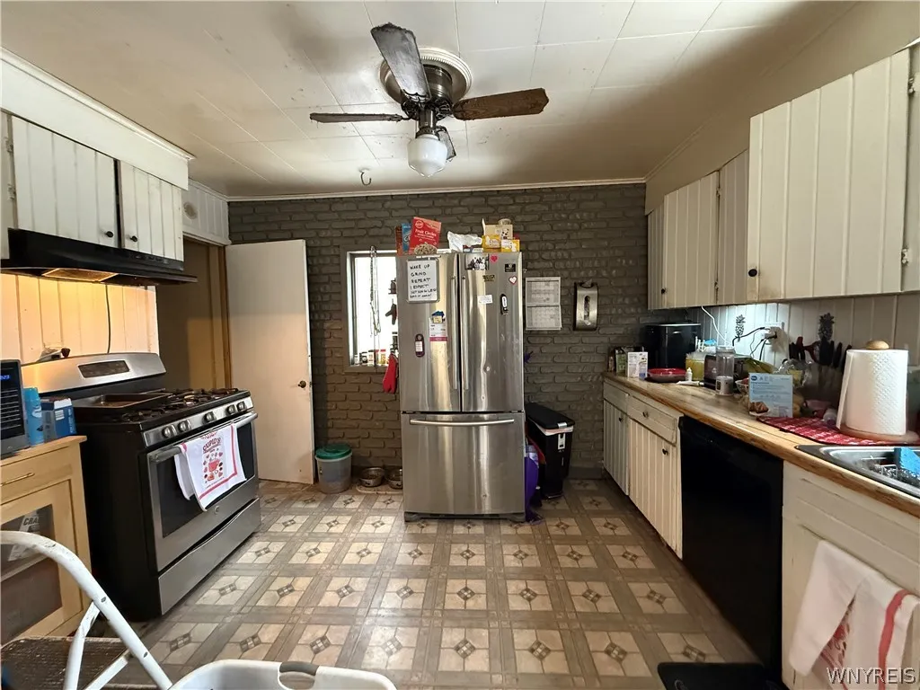 38 Argus Street, Buffalo, New York 14207, Buffalo, New York 14207, 3 Bedrooms Bedrooms, 6 Rooms Rooms,1 BathroomBathrooms,Residential,For Sale,38 Argus Street, Buffalo, New York 14207,0,B1663545