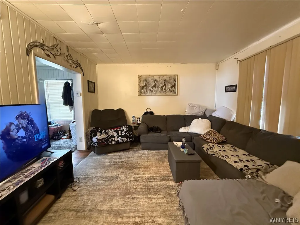38 Argus Street, Buffalo, New York 14207, Buffalo, New York 14207, 3 Bedrooms Bedrooms, 6 Rooms Rooms,1 BathroomBathrooms,Residential,For Sale,38 Argus Street, Buffalo, New York 14207,0,B1663545