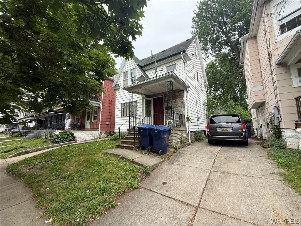 131 Riverside Avenue, Buffalo, New York 14207, Buffalo, New York 14207, 2 Bedrooms Bedrooms, 5 Rooms Rooms,1 BathroomBathrooms,Residential,For Sale,131 Riverside Avenue, Buffalo, New York 14207,0,B1664091