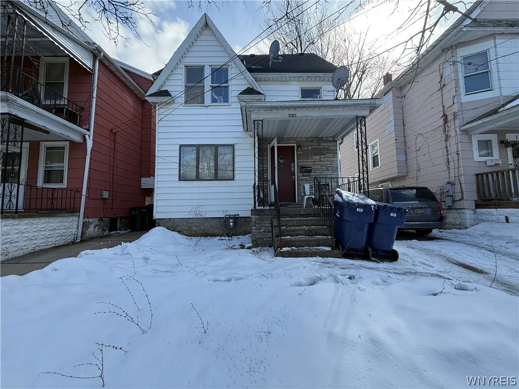 131 Riverside Avenue, Buffalo, New York 14207, Buffalo, New York 14207, 2 Bedrooms Bedrooms, 5 Rooms Rooms,1 BathroomBathrooms,Residential,For Sale,131 Riverside Avenue, Buffalo, New York 14207,0,B1664091