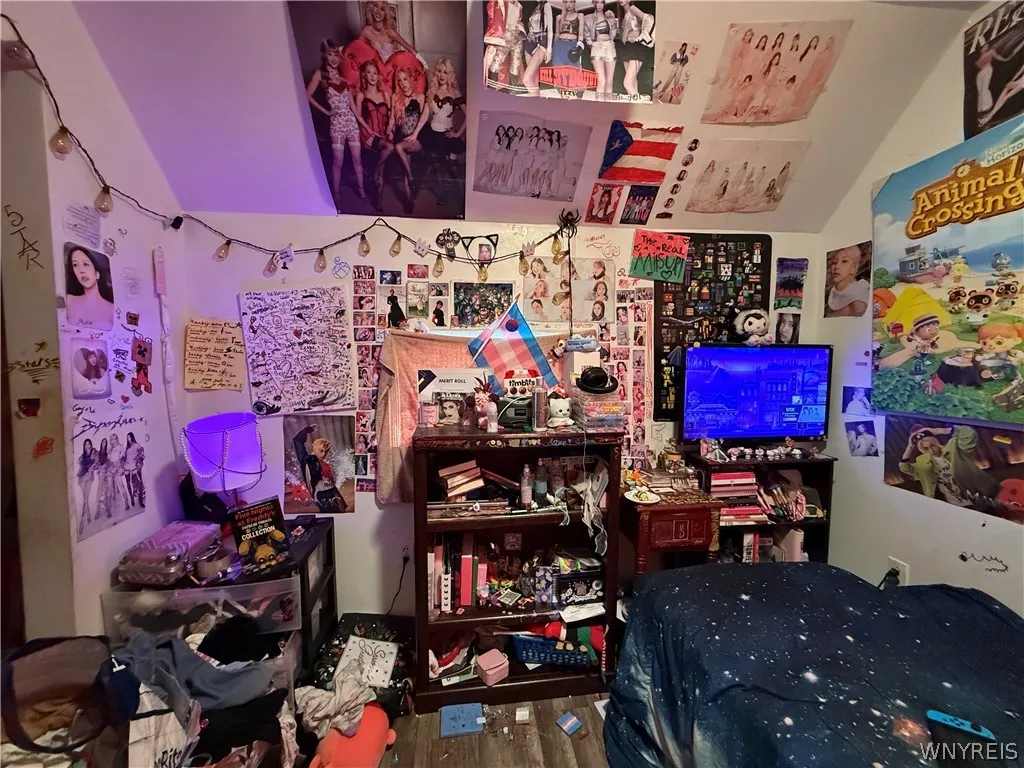 131 Riverside Avenue, Buffalo, New York 14207, Buffalo, New York 14207, 2 Bedrooms Bedrooms, 5 Rooms Rooms,1 BathroomBathrooms,Residential,For Sale,131 Riverside Avenue, Buffalo, New York 14207,0,B1664091