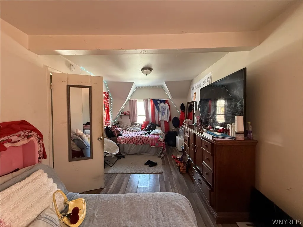 131 Riverside Avenue, Buffalo, New York 14207, Buffalo, New York 14207, 2 Bedrooms Bedrooms, 5 Rooms Rooms,1 BathroomBathrooms,Residential,For Sale,131 Riverside Avenue, Buffalo, New York 14207,0,B1664091