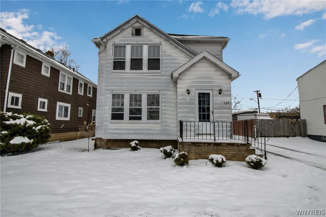 339 Windermere Boulevard, Amherst, New York 14226, Amherst, New York 14226, 5 Bedrooms Bedrooms, ,2 BathroomsBathrooms,Residential,For Sale,339 Windermere Boulevard, Amherst, New York 14226,0,B1668620