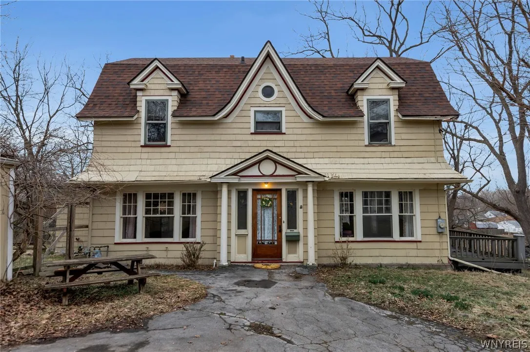134 Buffum Street, Buffalo, New York 14210, Buffalo, New York 14210, 4 Bedrooms Bedrooms, 8 Rooms Rooms,1 BathroomBathrooms,Residential,For Sale,134 Buffum Street, Buffalo, New York 14210,0,B1668081