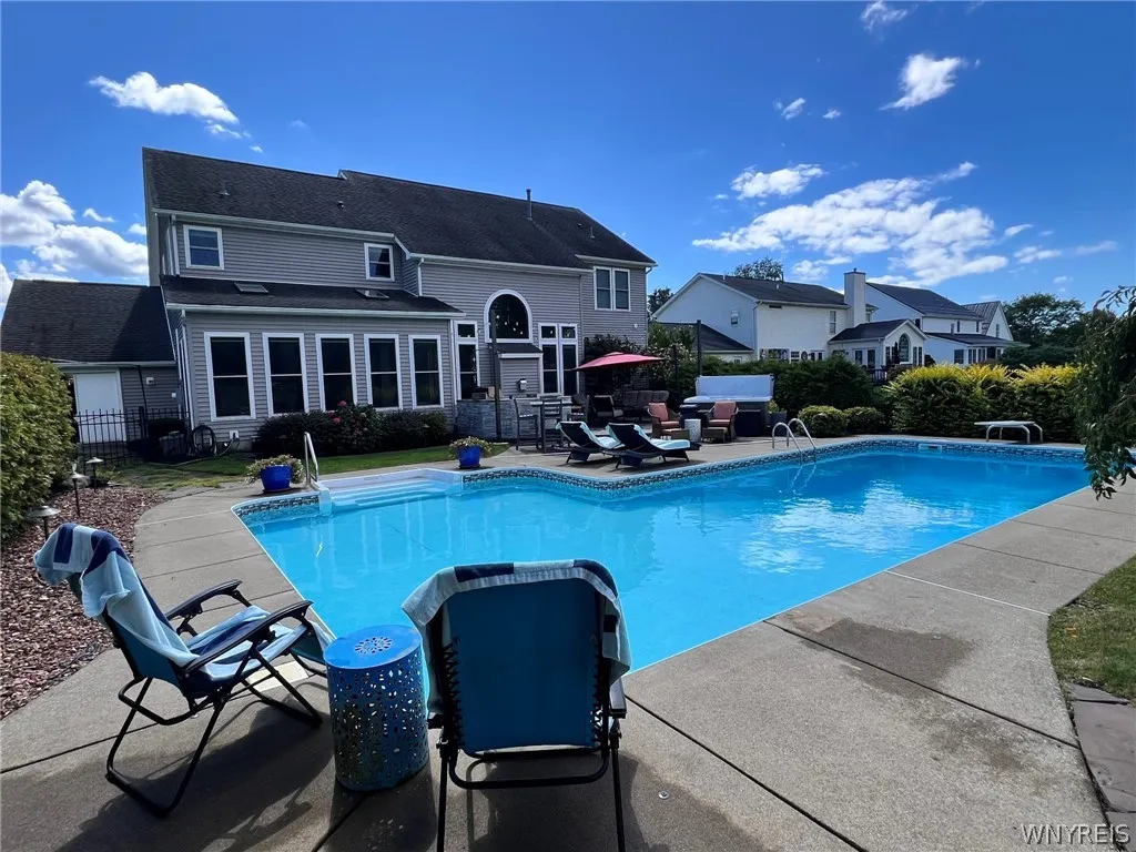 32 Falconcrest Lane, Orchard Park, New York 14127, Orchard Park, New York 14127, 4 Bedrooms Bedrooms, 8 Rooms Rooms,3 BathroomsBathrooms,Residential,For Sale,32 Falconcrest Lane, Orchard Park, New York 14127,0,B1667902